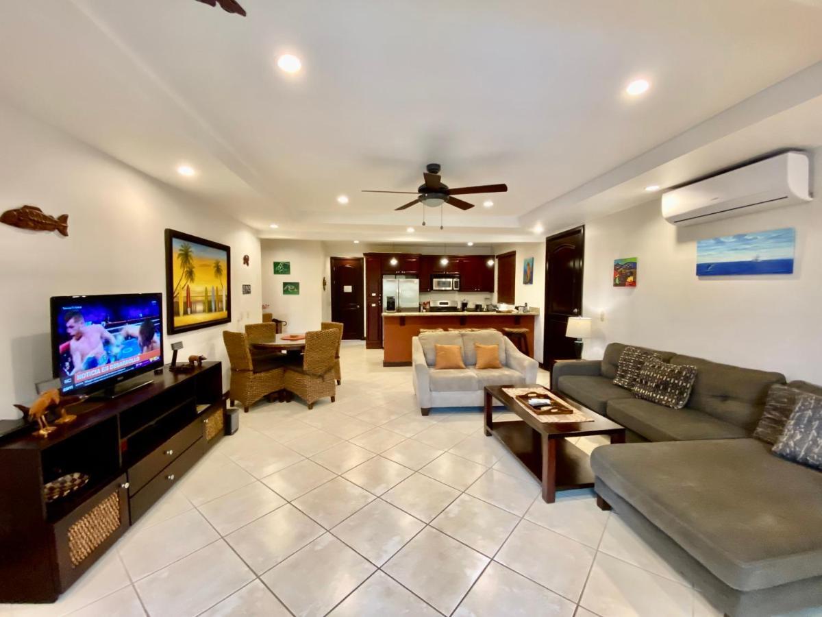 Monte Carlo Luxury Condominiums Jaco Exterior photo